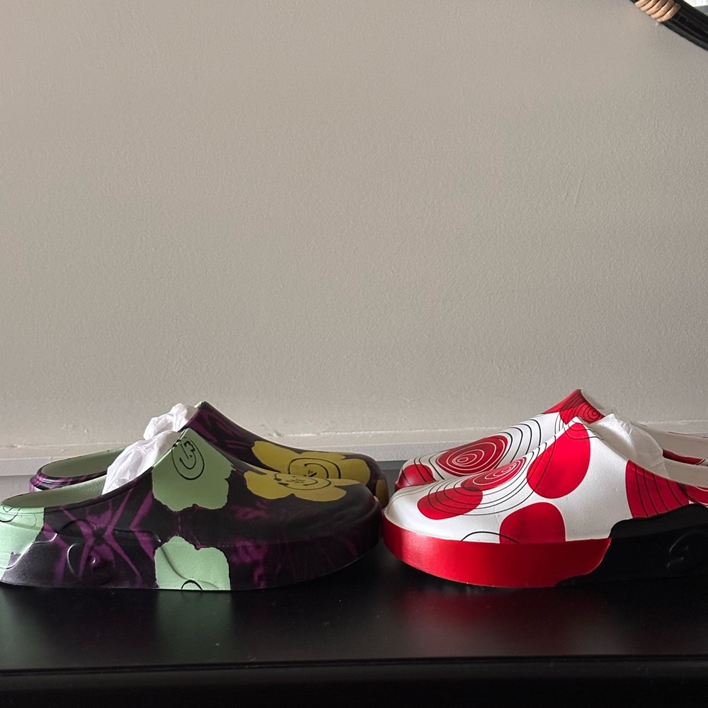 Colorful Artsy slides(2 pairs)